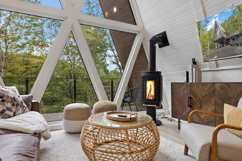 电视、壁炉、办公室