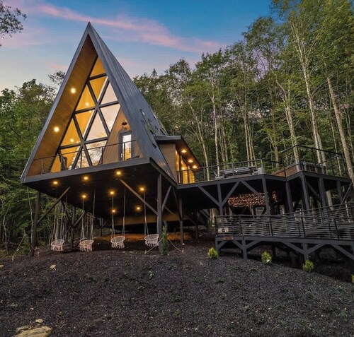 Sky-High A Frame Retreat Hottub & EV charging