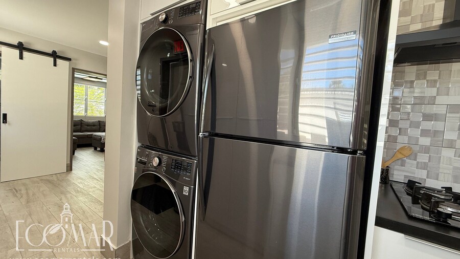 EcoMar Rentals Full House