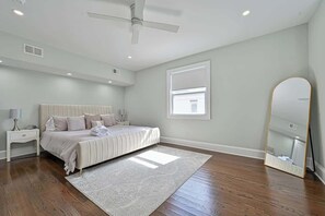 7 bedrooms, iron/ironing board, WiFi, bed sheets
