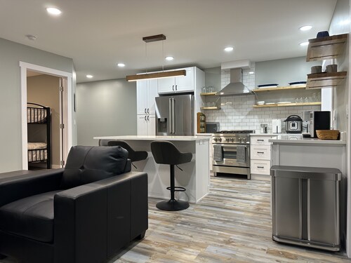 Eagle’s Nest River View. Newly constructed, walking distance to the Airport.