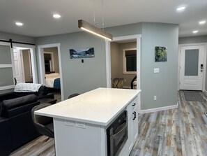 2 soverom, strykejern/-brett, wi-fi (inkludert) og sengetøy