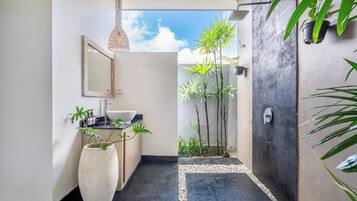 Villa, 2 Bedrooms, Private Pool | Bathroom