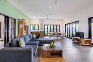 Interior - 888 Residences - Complex of Private Villas with Pools (Ubud)