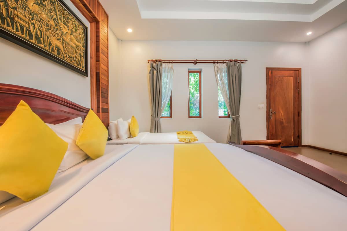 Deluxe Twin Room | Premium bedding, minibar, in-room safe, desk