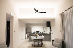 Vila superluxo | Opções para refeição no quarto