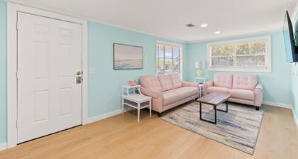 Fun cottage in a fantastic Gulf Shores location! Close to the beach!