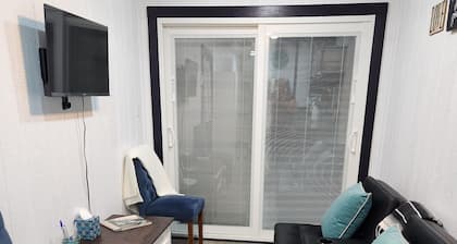 Sea container tiny home that doesn't feel tiny!