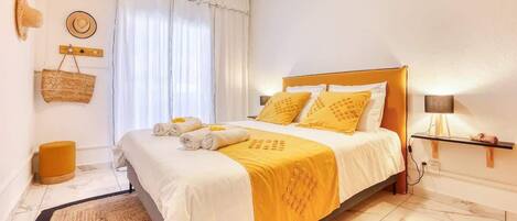 3 makuuhuonetta, silitysrauta/-lauta, ilmainen Wi-Fi, vuodevaatteet