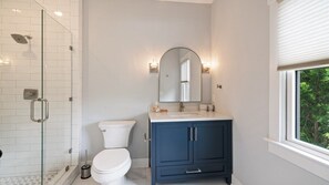 淋浴设施、吹风机