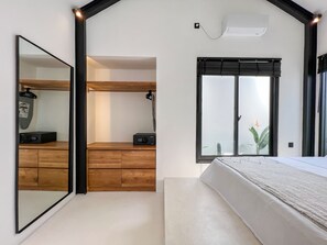 Egyptian cotton sheets, premium bedding, in-room safe, desk - KAKAO Villas Kedungu (Tabanan)