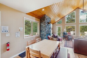 Interior - Secluded Mountain Cabin w/ Hot Tub, Fireplace & Stargazing Deck near Breck (Alma)