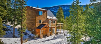 Secluded Mountain Cabin w/ Hot Tub, Fireplace & Stargazing Deck near Breck