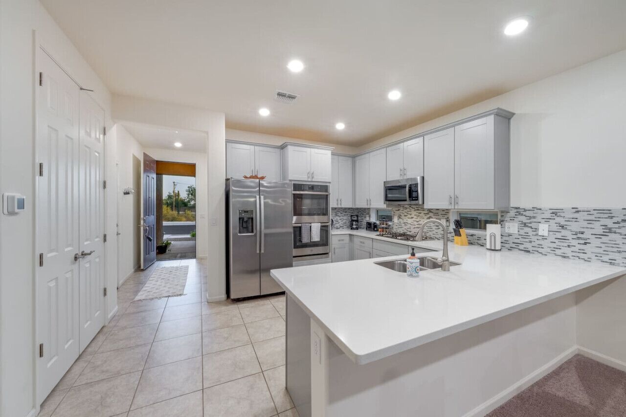 Refrigerador, microondas, horno, placa de cocina