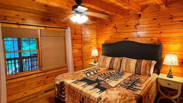 4 habitaciones, escritorio, tabla de planchar con plancha y wifi