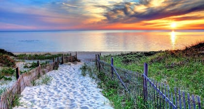 OCEAN View Falmouth Gateway 3BR Family Retreat - "WALK to BEACH"