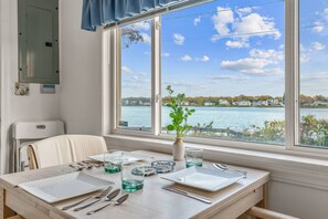 Dining - OCEAN View Falmouth Gateway 3BR Family Retreat - "WALK to BEACH" (Falmouth)