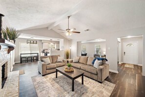 TV, fireplace