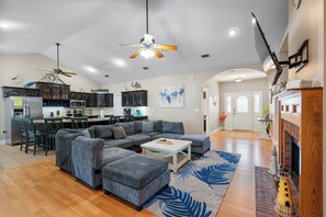 Smart TV, chimenea