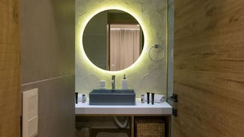 Douche, sĂšche-cheveux