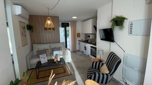 TV - Anacasa Macomer Oliva Playa AP803 (Oliva)