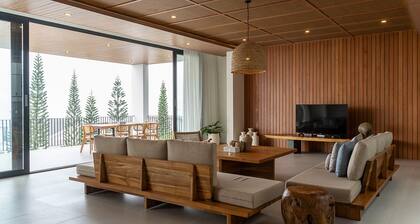 Sunrise City View Villa 9 Bedrooms With a Private Swimming Pool and a Billiard Table