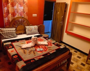 1 habitación, sábanas de algodón egipcio y ropa de cama de alta calidad