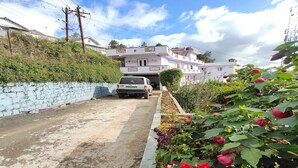 Property entrance - GK Holiday Inn (Ootacamund)