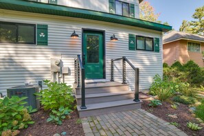 Exterior detail - Higgins Lake Vacation Rental w/ Lake Views & Deck! (Roscommon)