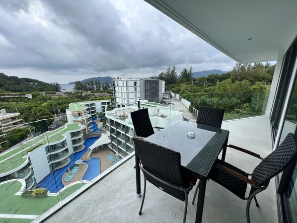 Deluxe Penthouse | Living area