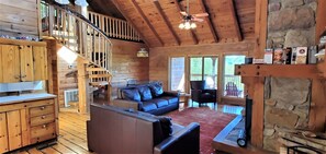 Fernseher, Kamin, Videospiele, Stereoanlage