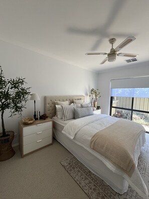 4 camere, ferro/asse da stiro, Wi-Fi gratuito, lenzuola