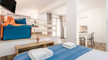 1 slaapkamer, een strijkplank/strijkijzer, gratis wifi, beddengoed