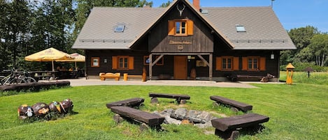 Esterni