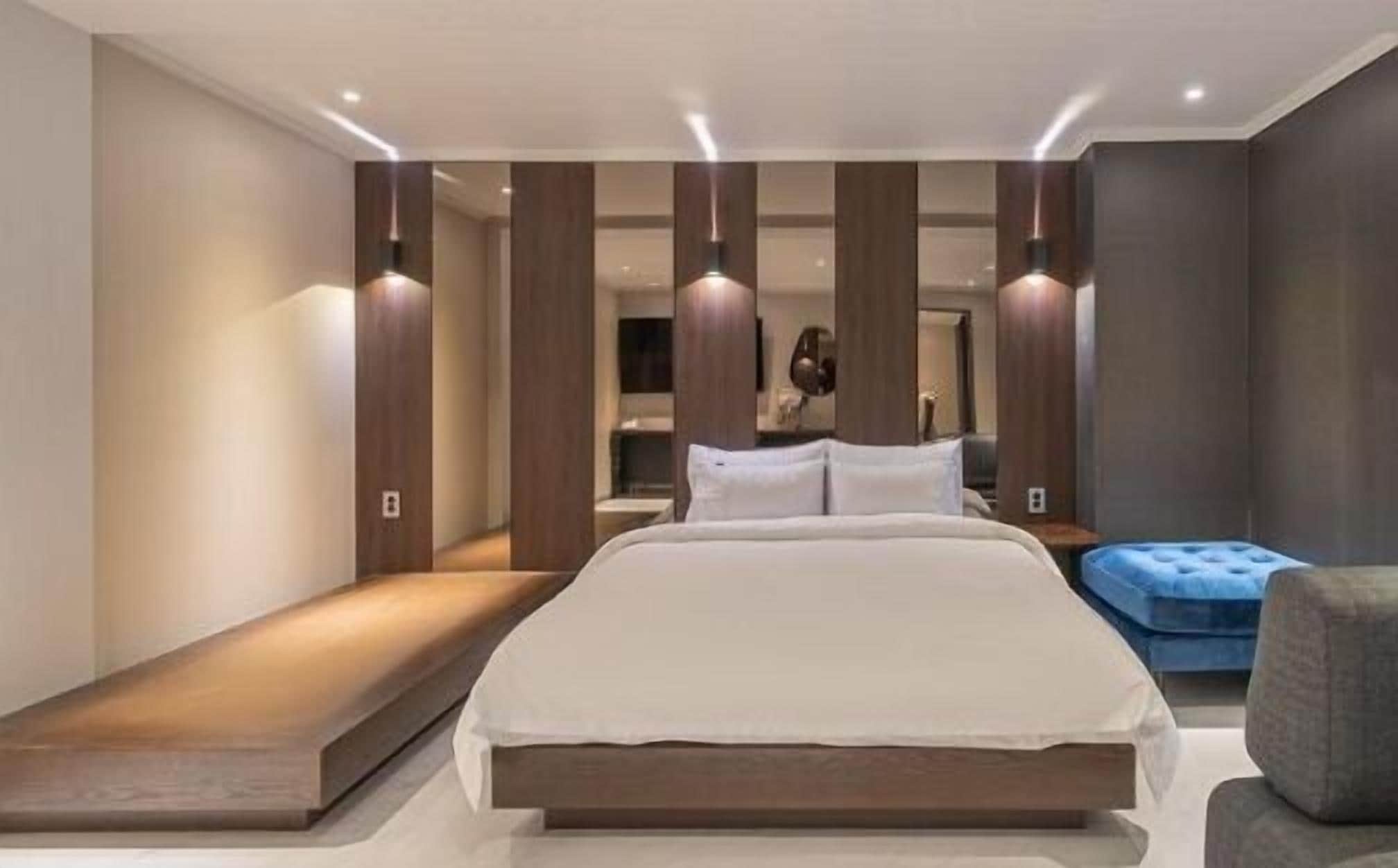 Sistema de insonorización, wifi gratis, ropa de cama