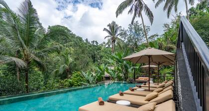 The Hidden palace by Hanging Gardens