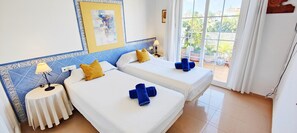 2 chambres, fer et planche à repasser, Wi-Fi gratuit, draps fournis