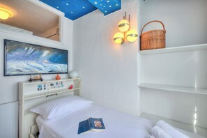 Apartamento estándar, varias habitaciones, mirando al mar (Il Bijou Di Rossella - Beach Front) | 2 dormitorios, wifi gratis, ropa de cama