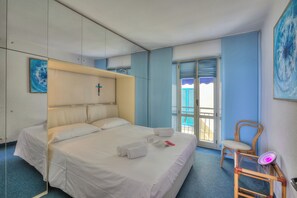 Standard-Apartment, Mehrere Schlafzimmer, Meerseite (Il Bijou Di Rossella - Beach Front)