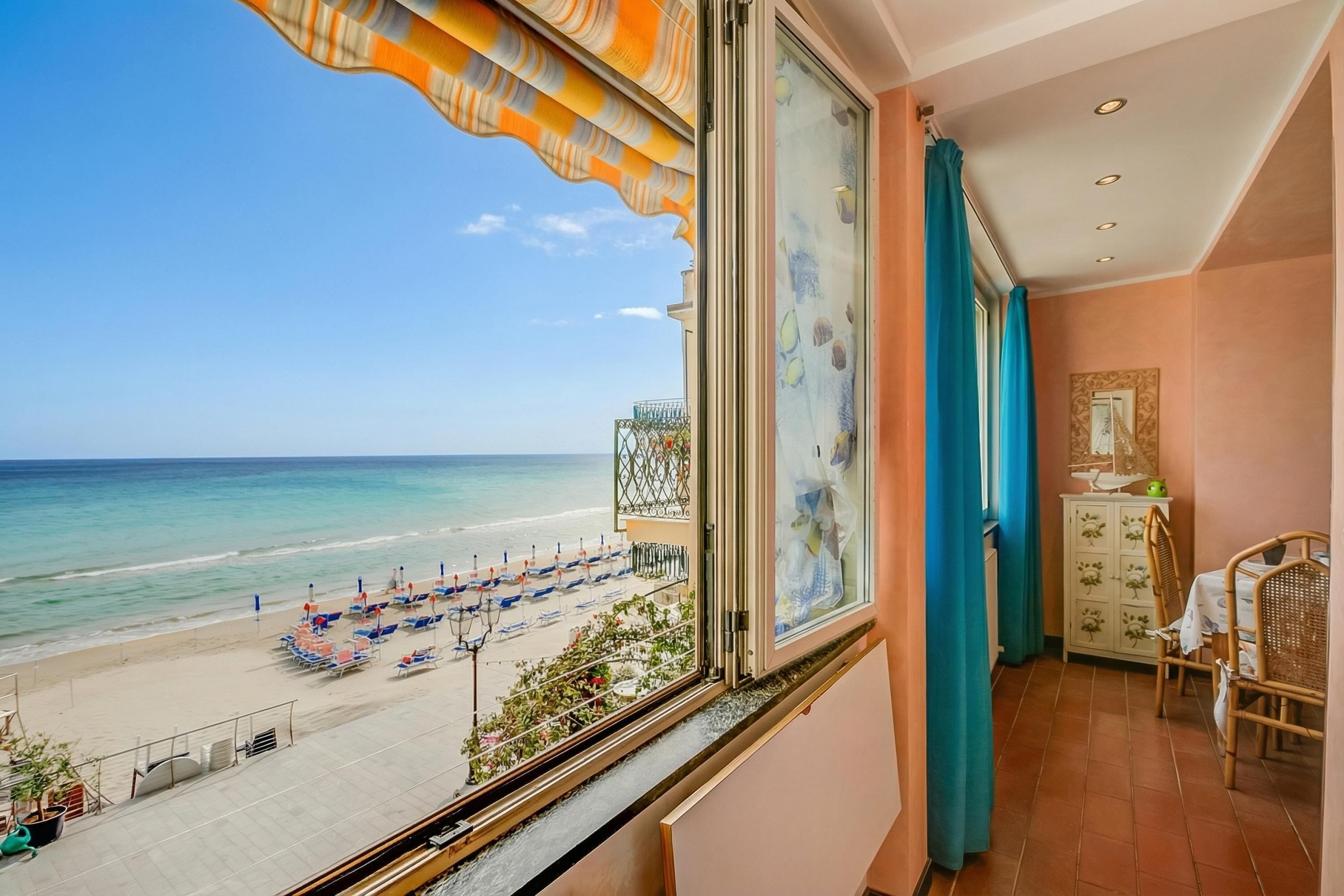 Standard-Apartment, Mehrere Schlafzimmer, Meerseite (Il Bijou Di Rossella - Beach Front) | Innenbereich