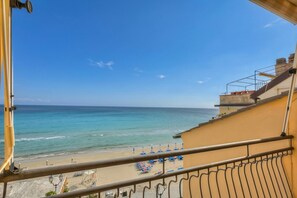 Apartament estàndard, diversos dormitoris, orientació mar (Il Bijou Di Rossella - Beach Front) | Àrea exterior de l'allotjament