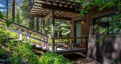 Tranquil Creekside Cabin