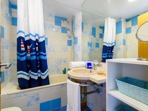 Hair dryer, towels - The LightHouse by Interhome (Albufeira)