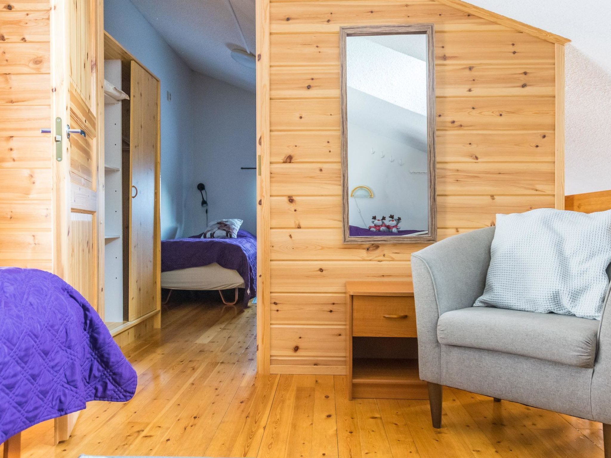2 bedrooms, iron/ironing board, internet
