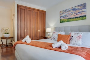 3 bedrooms, iron/ironing board, travel cot, free WiFi