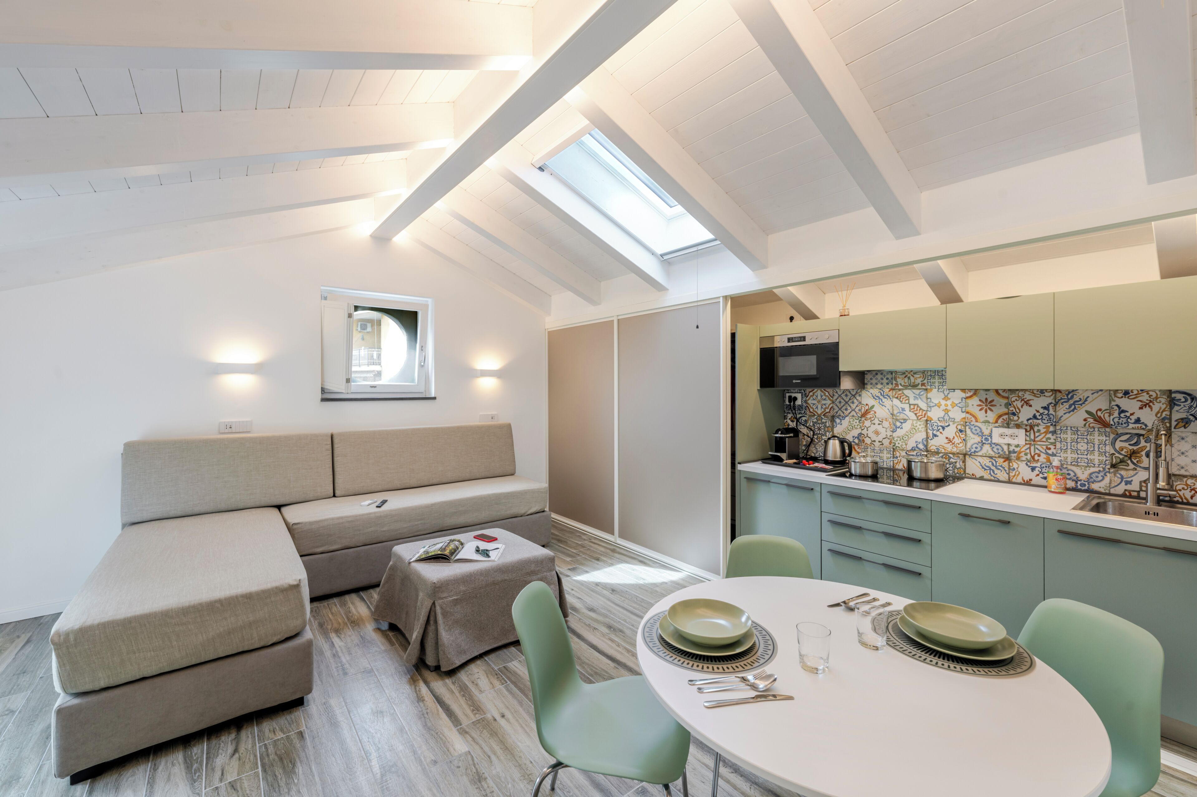 AGAVE APARTMENT | Cucina privata | Macchina per caffè espresso, bollitore elettrico