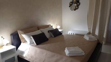 1 bedroom, free WiFi, bed sheets