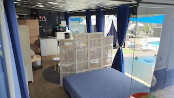 1 habitación, escritorio y insonorización