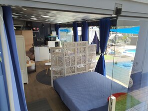 1 bedroom, desk, soundproofing, iron/ironing board - Spa Ibiza Dosrius (Dosrius)