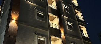 Palladium Luxury Suites Unit II
